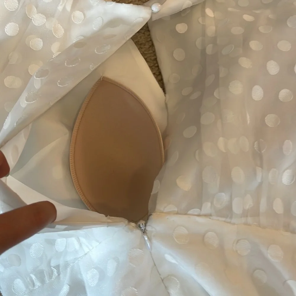 ✨SOLD✨ Lovers + Friends Bridal Dress - Picture 9 of 9